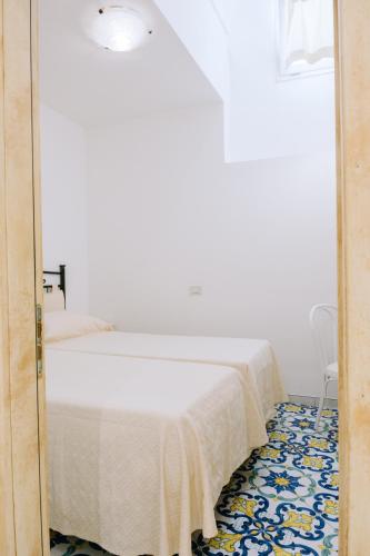 Family Room with Sea View image 4