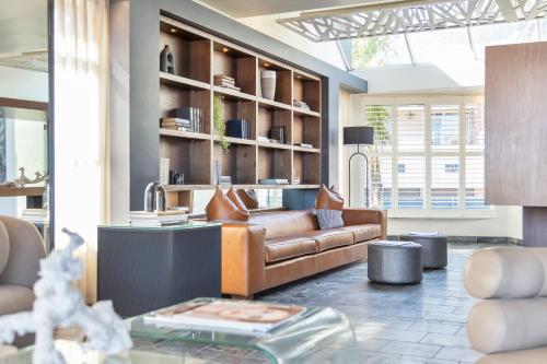 Luxury Room image 10
