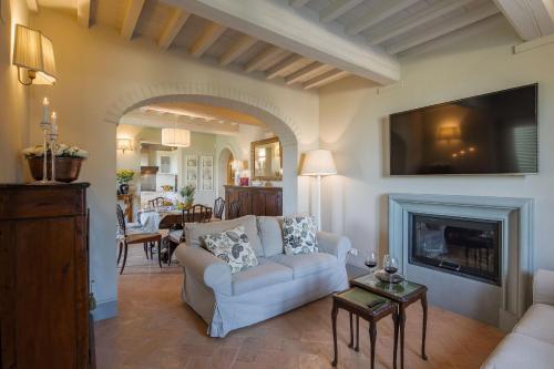 Villa with Private Pool room in Villa Chiara