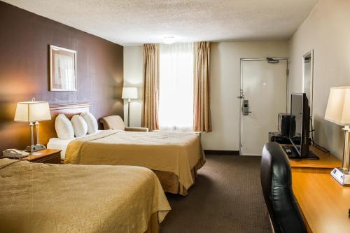 Quality Inn Dunn - image 4