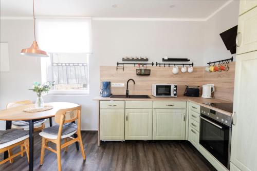 Iekārtas, Ferienwohnung Alter Bahnhof in Kroslin