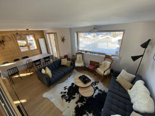 Chalet 12 personnes rénové, à 100m des pistes - FR-1-733-146 (Chalet renove pour 12 pers., a 100m des pistes, 300m des commerces, terrasses et parking inclus - FR) in Crest-Voland