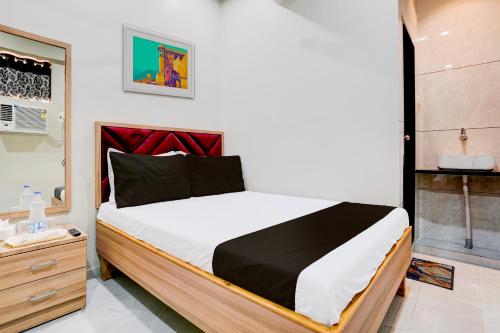 OYO Divine Fine Dine Lodging And Boarding