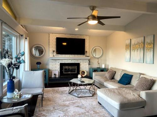 Large Apartment in Surrey Bolivar Heights in Surrey, Canada