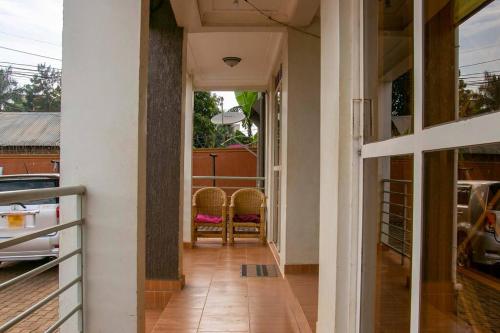 Karibu home easily accessible and spacious. - image 5