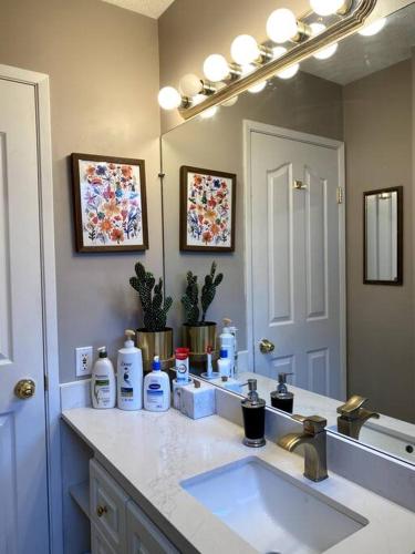 Large Apartment in Surrey Bolivar Heights in Surrey, Canada