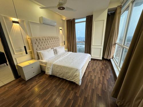 Executive 2 BHK Apartment in Elysium opposite Centaurus - image 10