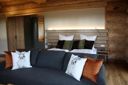 Waldzeit Lodge - Ferienwohnung Hase - Apartment - Neuhütten