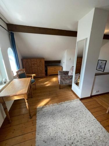 Apartment image 10