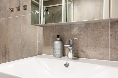 Kong Oscars gate 28 - 302 Kong Oscars gate 28 - 302