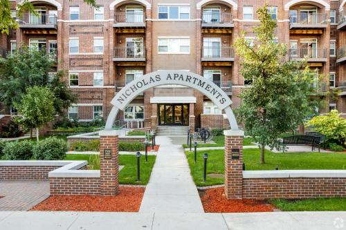 . Free Parking, New Apartment, Steps From Mayo!
