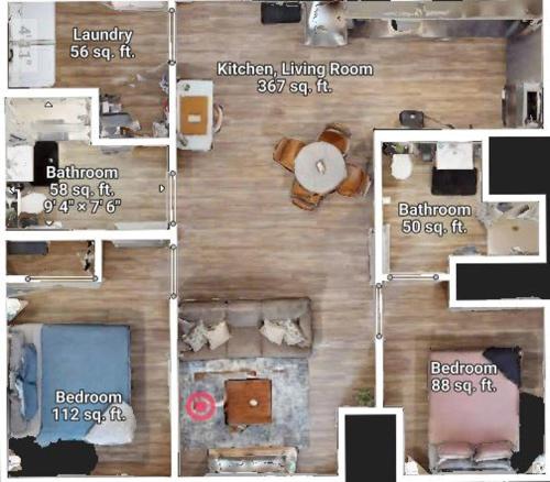 2 Bedroom 2 Bath Apartment Near Mayo, Park Free! in Rochester, USA