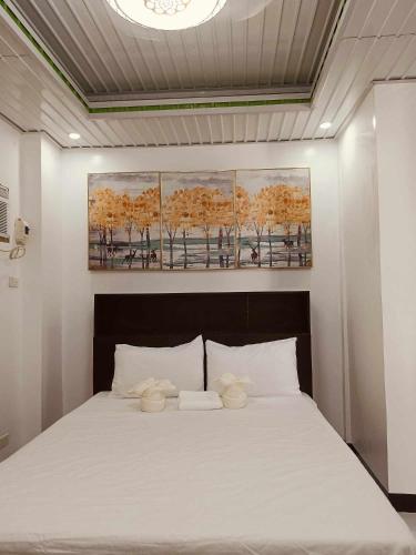 KMJ SUITES