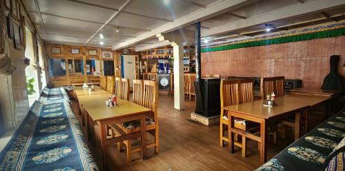 مطعم, Shangri-la Guest House in منطقة إفرست - نيبال