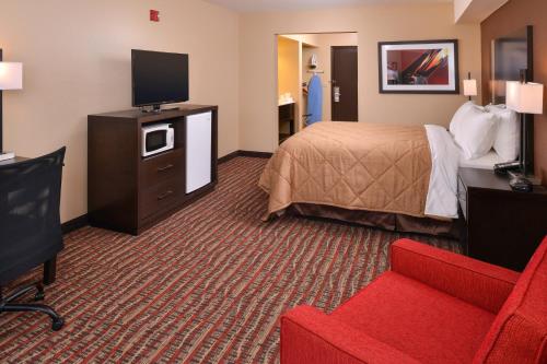 Quality Inn & Suites Tacoma - Seattle