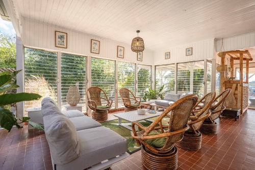 Six-Bedroom Villa  image 9