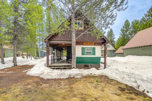 Island Park Cabin Near ATV Trails and Reservoir - image 11