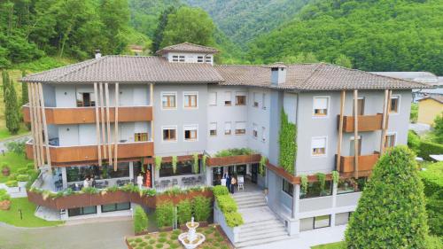 EcoHotel Ristorante Milano in Borgo a Mozzano
