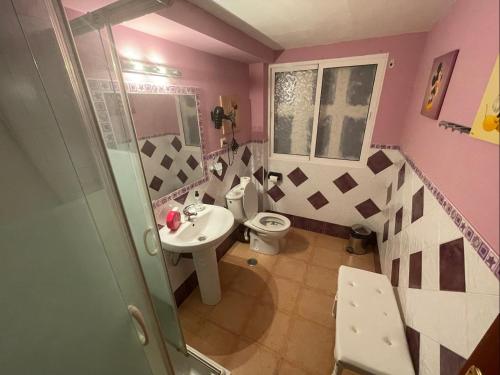 ห้องน้ำ, Closest room to Gibraltar Border in ลาลิเนียเดลาคอนเซพเซียน