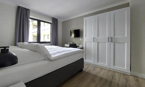 2 queen beds