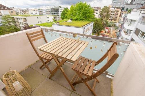 Bright Apartment with Balcony near SBB - Special MODERN LISA Apartment, Basel, up to 4 guests, Basel (photo 8)