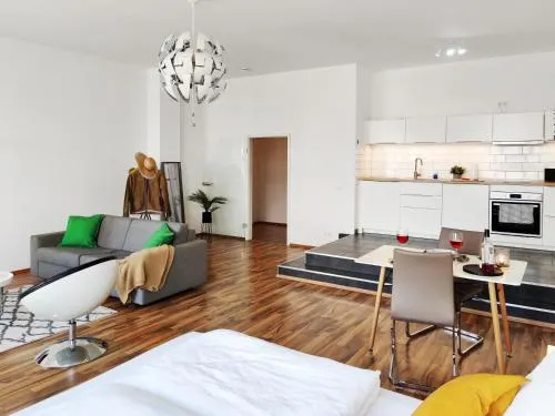 Lokal, luftig - Loft mit Heimkino & Parkplatz in Uni- und Kliniknähe in Magdeburg, Deutschland