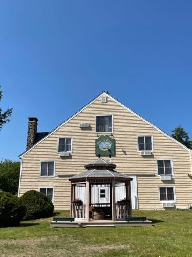 Merrill Farm Inn