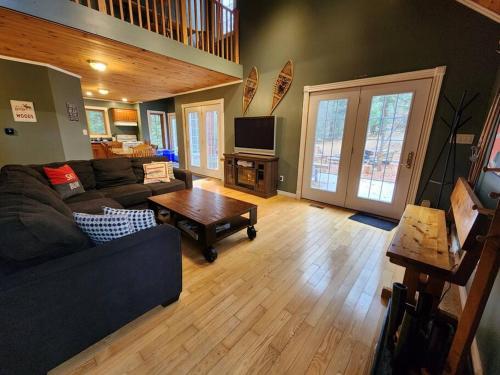 Dingle Run Lodge at Sir Sam's in Eagle Lake (ON)