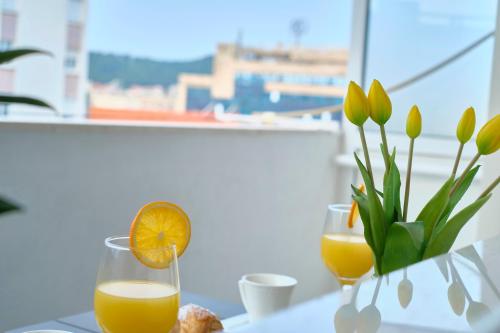 Sunny Apartment - image 12
