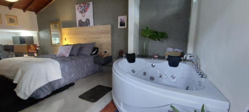 Luxury Loft Shakespeare, Medellín (photo 2)