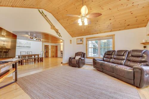 Athol Vacation Rental with Mountain Views! in Athol, USA