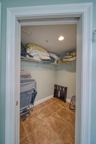 Treasure Island 0711 - image 11