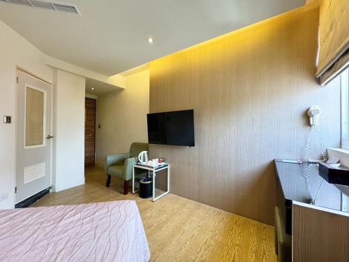 Double Room image 10
