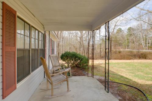 Dog-Friendly Georgia Home with Grill and Fishing Pond!