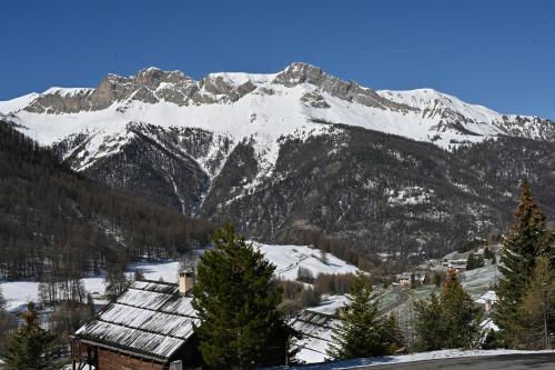 Les Airelles 33, Le coin, Molines en Queyras Classé 3 étoiles - Apartment - Molines en Queyras