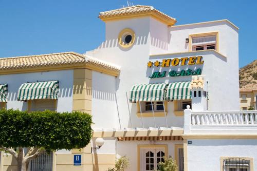Hotel Mi Casa, Antas