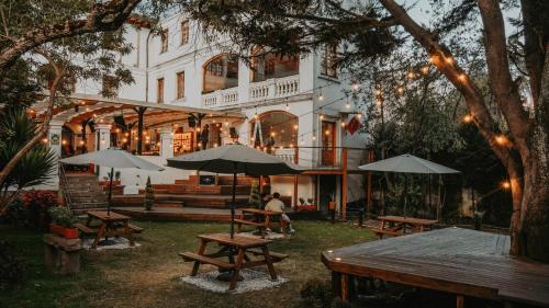 Зовнішній вигляд готелю, Viajero Quito Hostel in Кіто