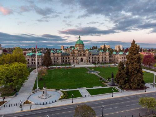Majestic Views at The Mod in Victoria, Canada