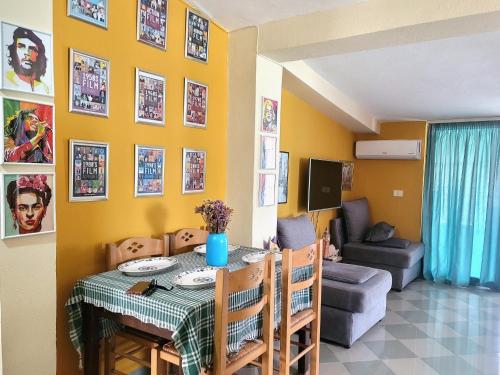 SUNTAN Lovely Apartment - image 5