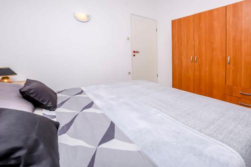 One-Bedroom apartment Standard image 6