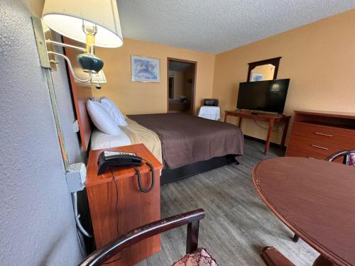 College Inn Spartanburg – Spartanburg, SC