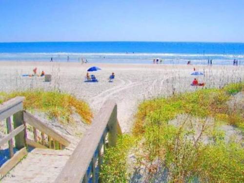 Beach Side complex B23 1 Bed 1 Bath w/Heated Pool in St. Augustine, USA