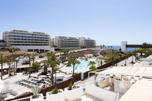  Sunny Island Paraiso Beach in Playa Paraiso