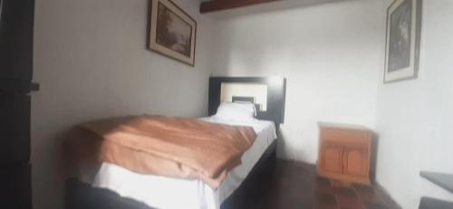 1 twin bed