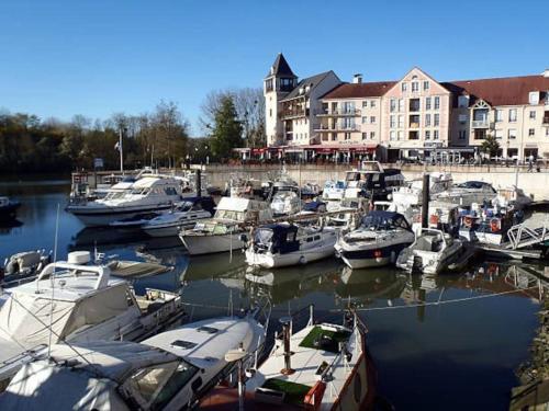 La Tanière du Port de Cergy Préfecture-ESSEC