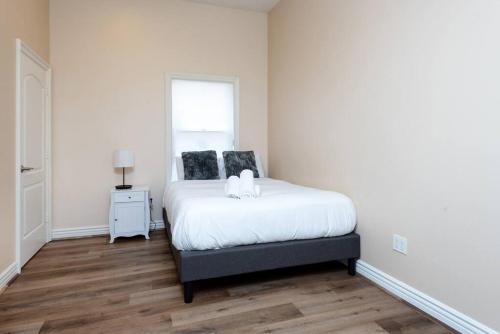 Lavish 2-bedroom Apartment in LA! in Los Angeles, USA