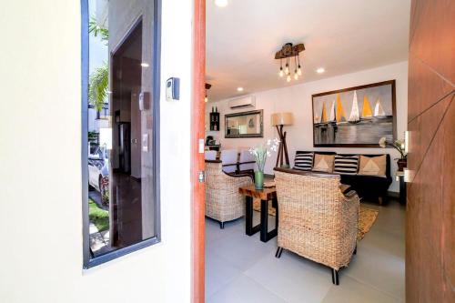 Stunning family house pool 5 min from the beach in Jarretadera, Mexico