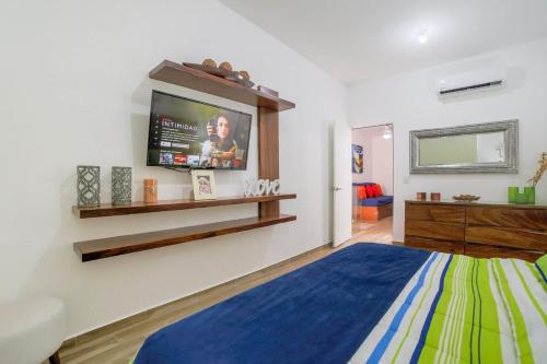 Stunning family house pool 5 min from the beach in Jarretadera, Mexico