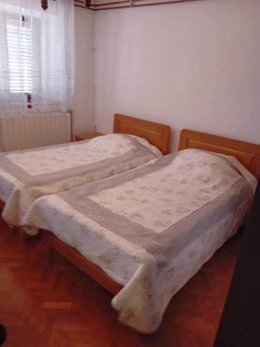 Rooms with a parking space Jelovice, Central Istria - Sredisnja Istra - 22787 in Lanišće