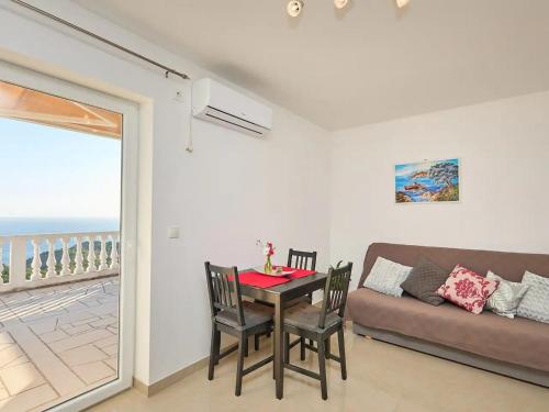 One-Bedroom Apartment with Terrace and Sea View